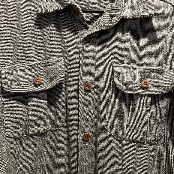 Akomplice VSOP grey button down with brown buttons and pockets Size XL - Picture 3 of 6